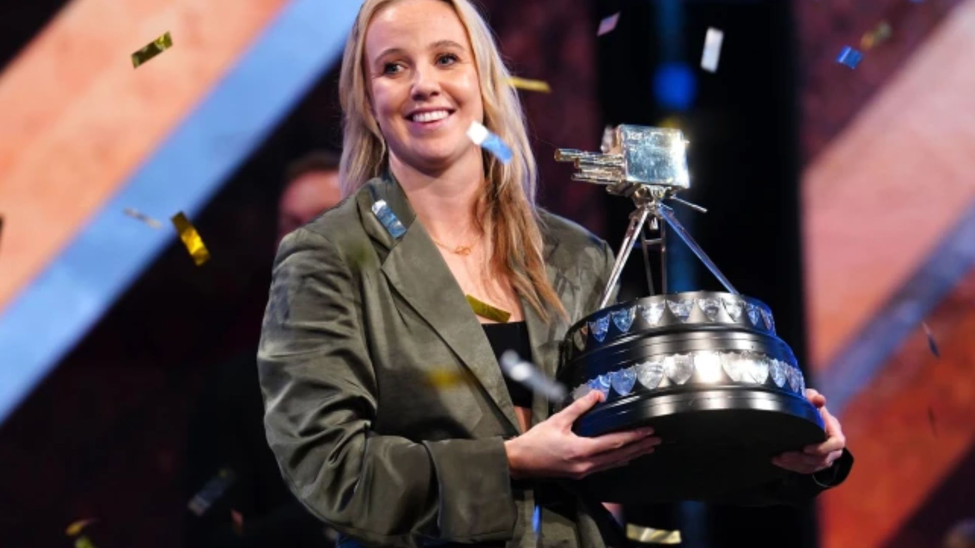 Beth Mead wins BBC Sports Personality of the Year Award 2022